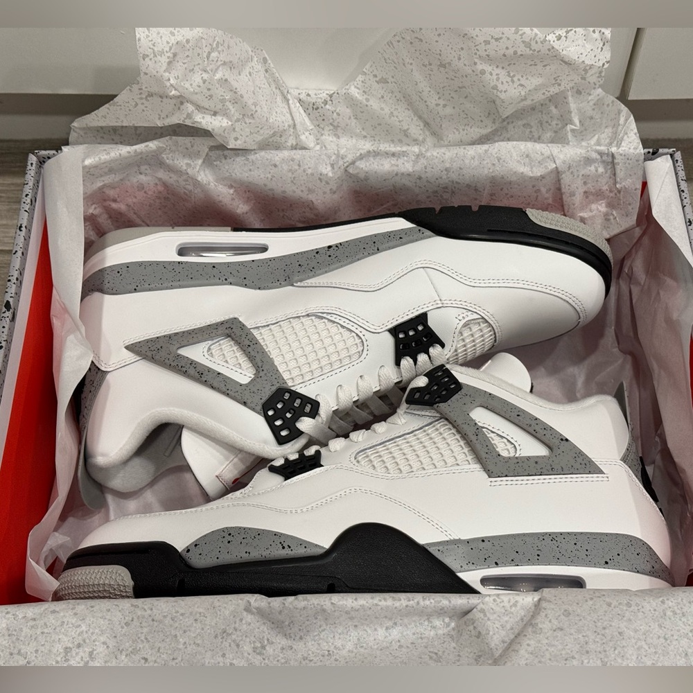 Air Jordan 4 Retro OG White Cement FV5029-100 Summit Fire Red Tech Grey Black 12 - Picture 3 of 12